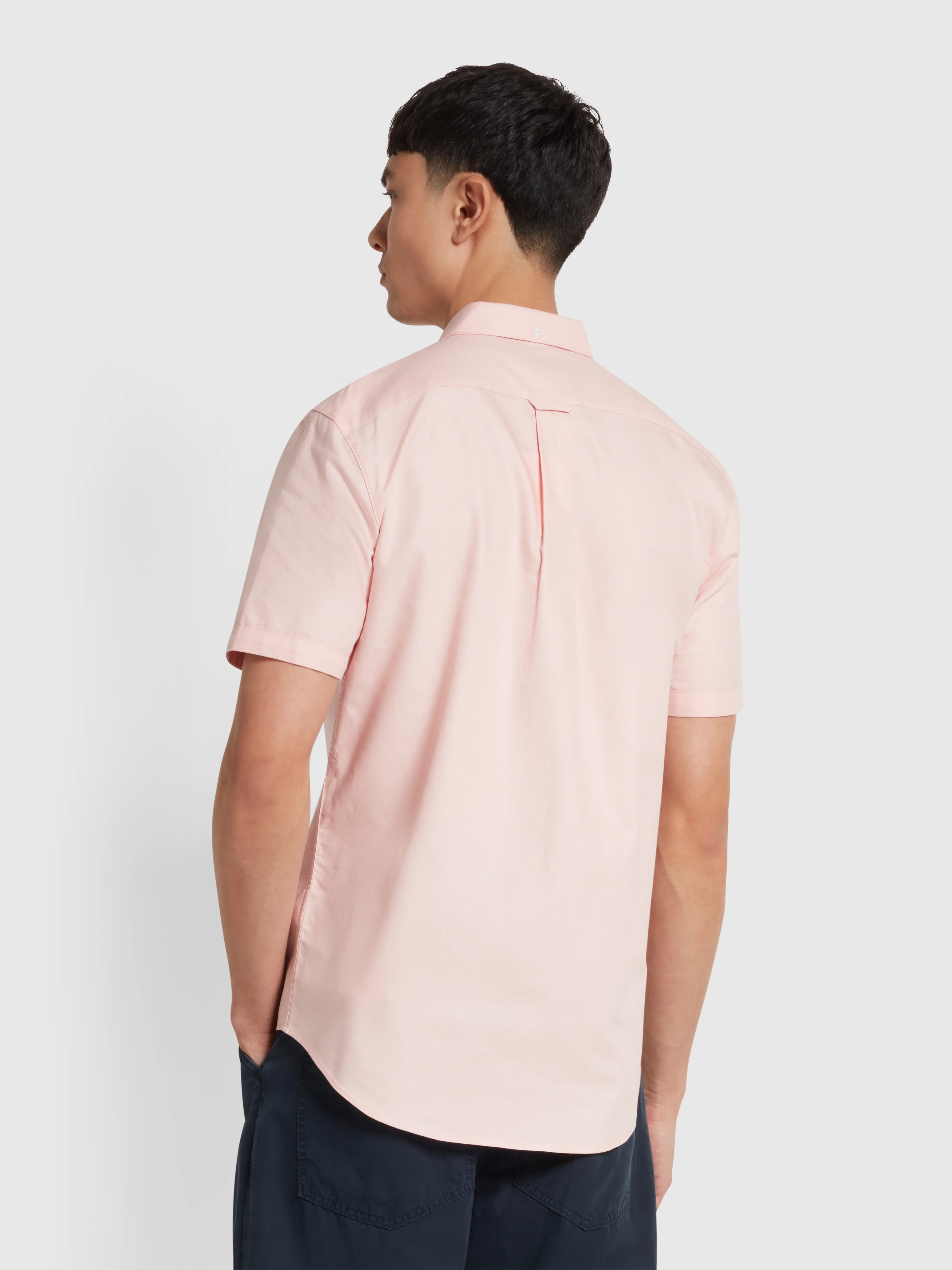 Brewer Short Sleeve Oxford Shirt In Powder Pink - Image 4