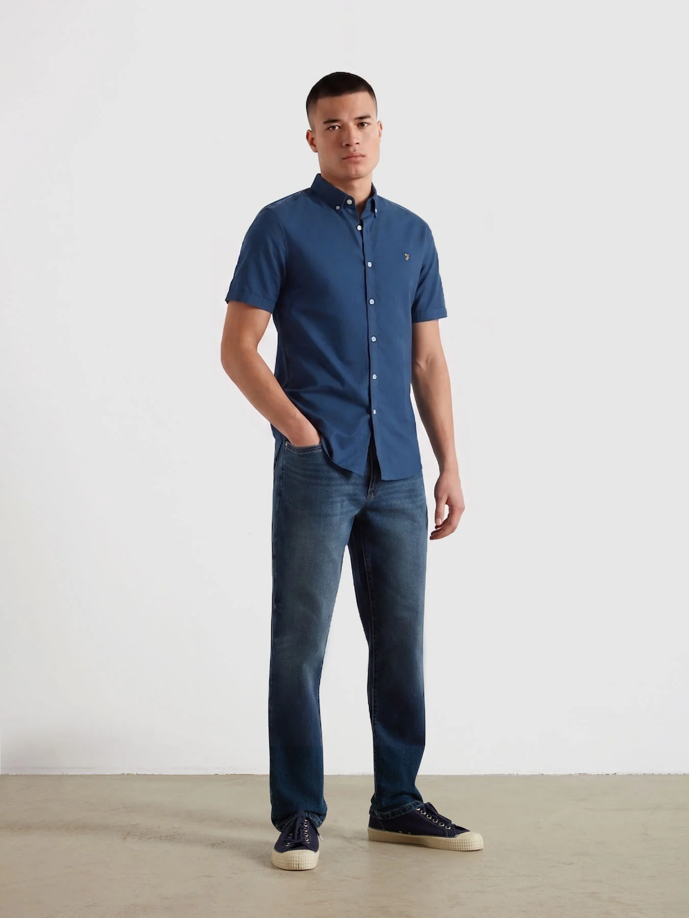 Brewer Short Sleeve Oxford Shirt In Aegean Blue - Image 2