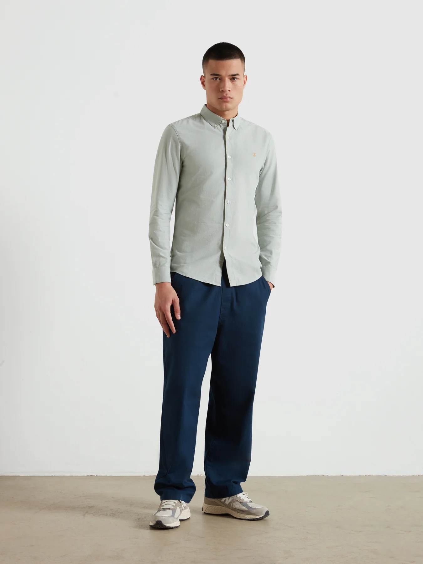 Brewer Slim Fit Organic Cotton Oxford Shirt In Farah Jade - Image 2