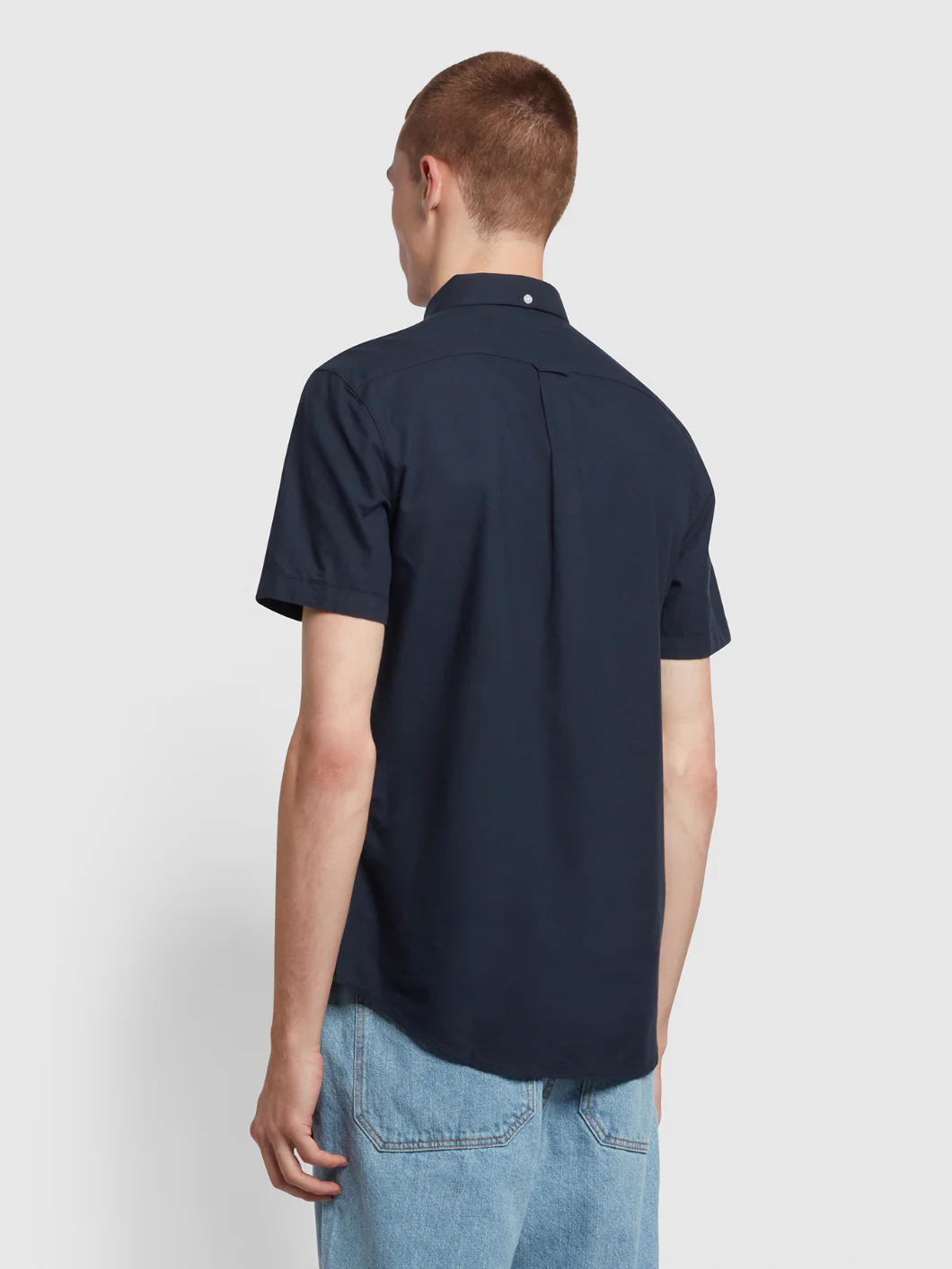 Brewer Short Sleeve Oxford Shirt In Navy - Image 4