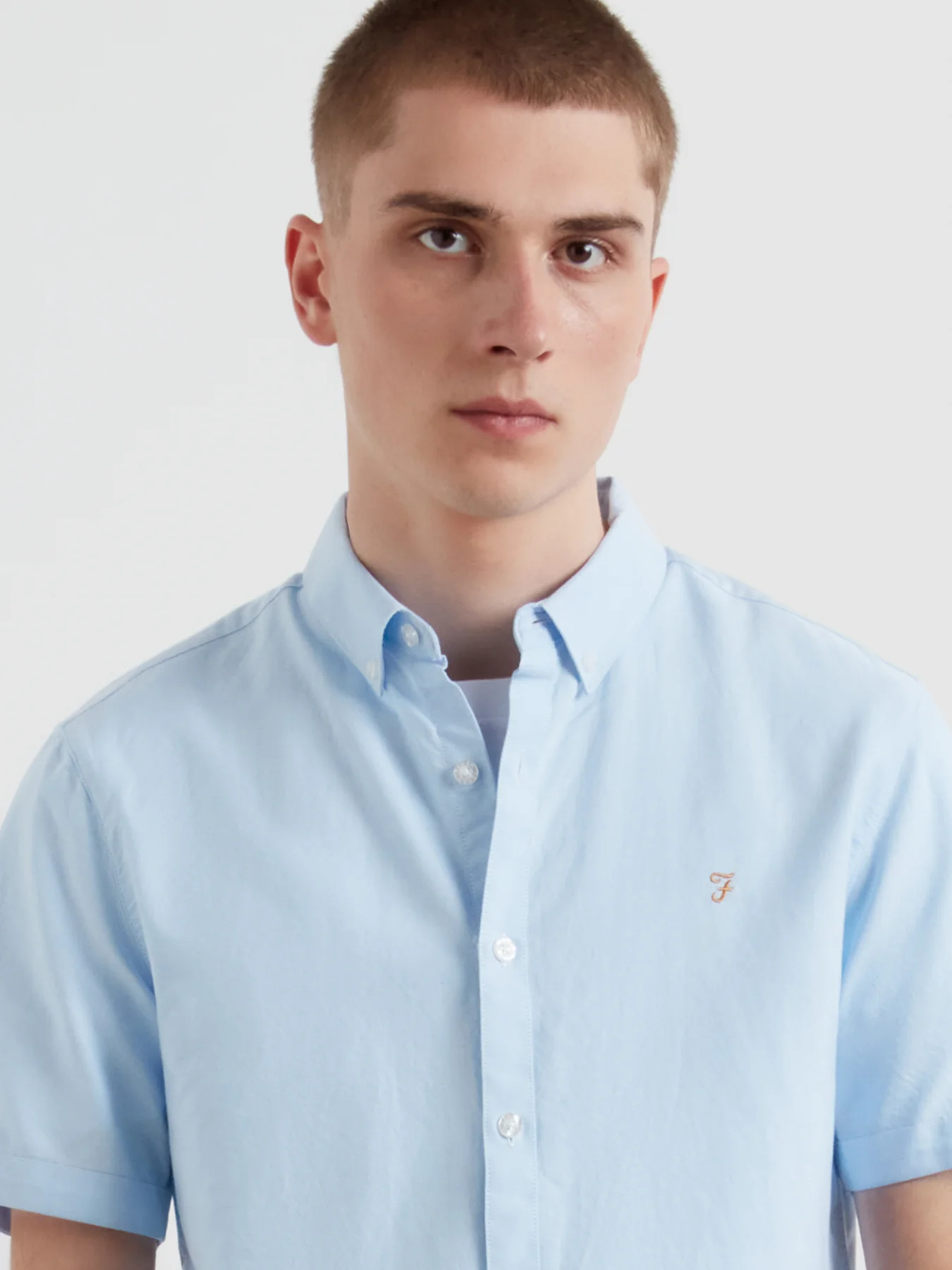 Brewer Short Sleeve Oxford Shirt In Sky Blue - Image 4