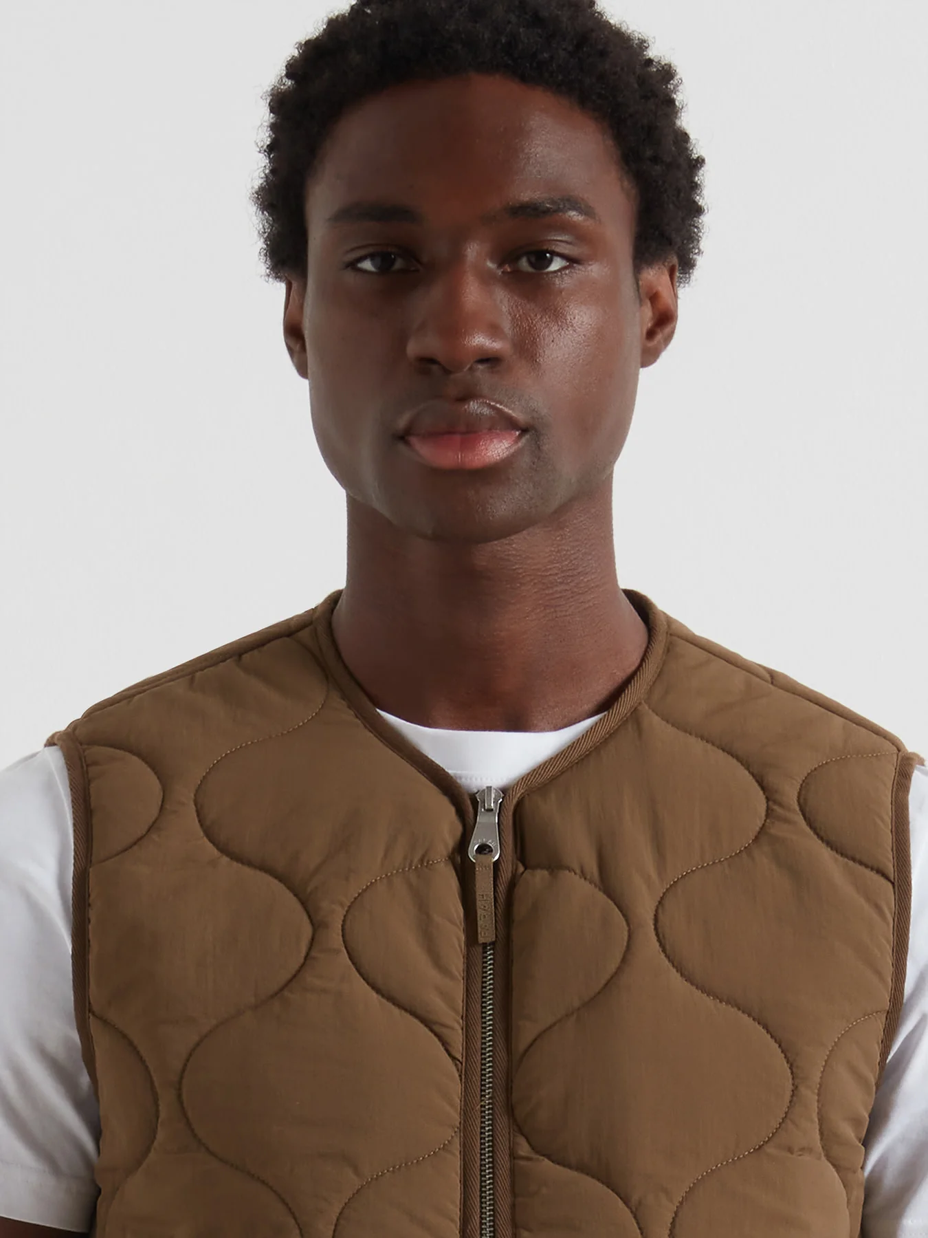Campbell Quilted Gilet In Clove Brown - Image 4
