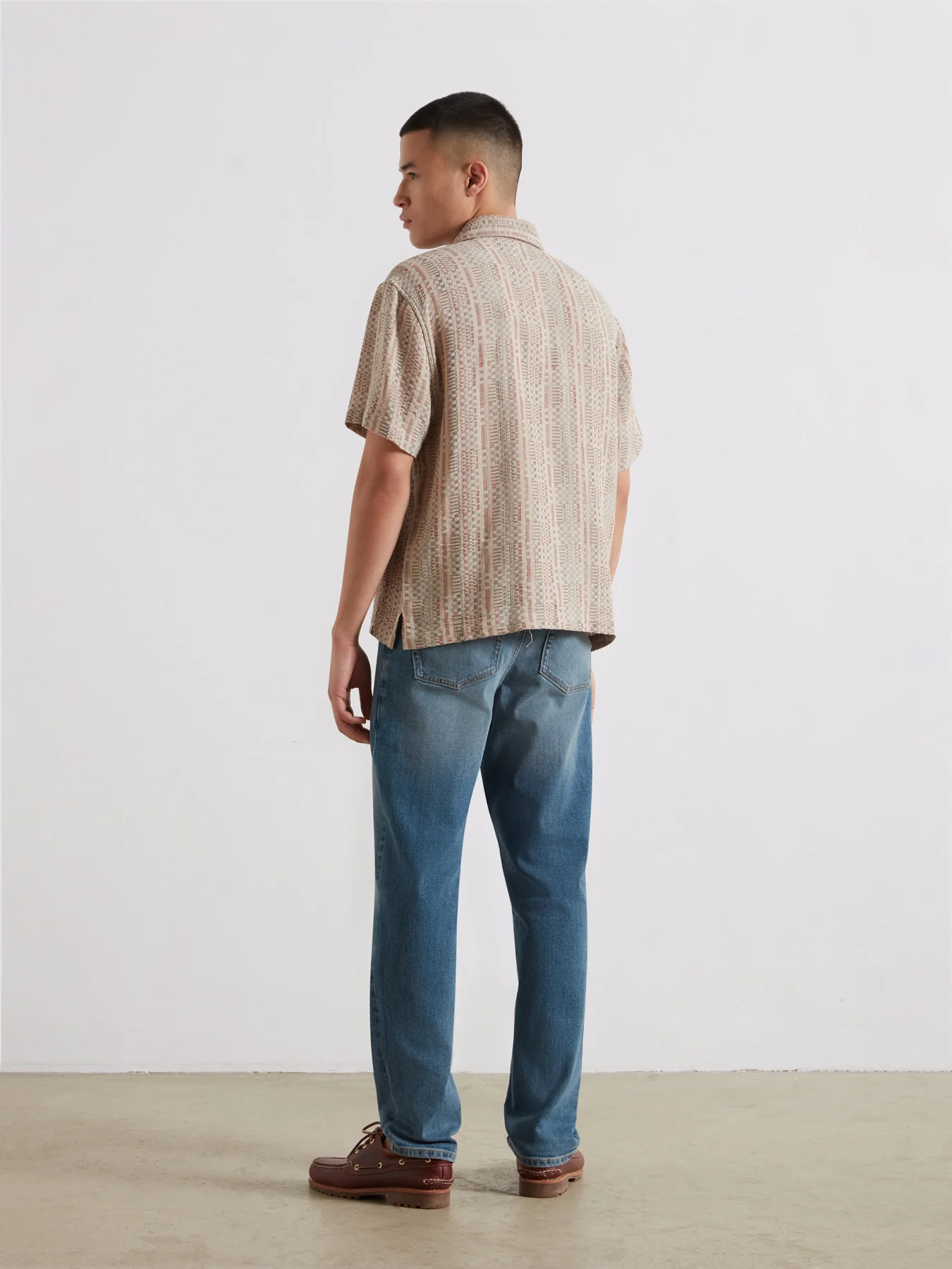 Clarence Jacquard Short Sleeve Shirt In Dusty Red - Image 4