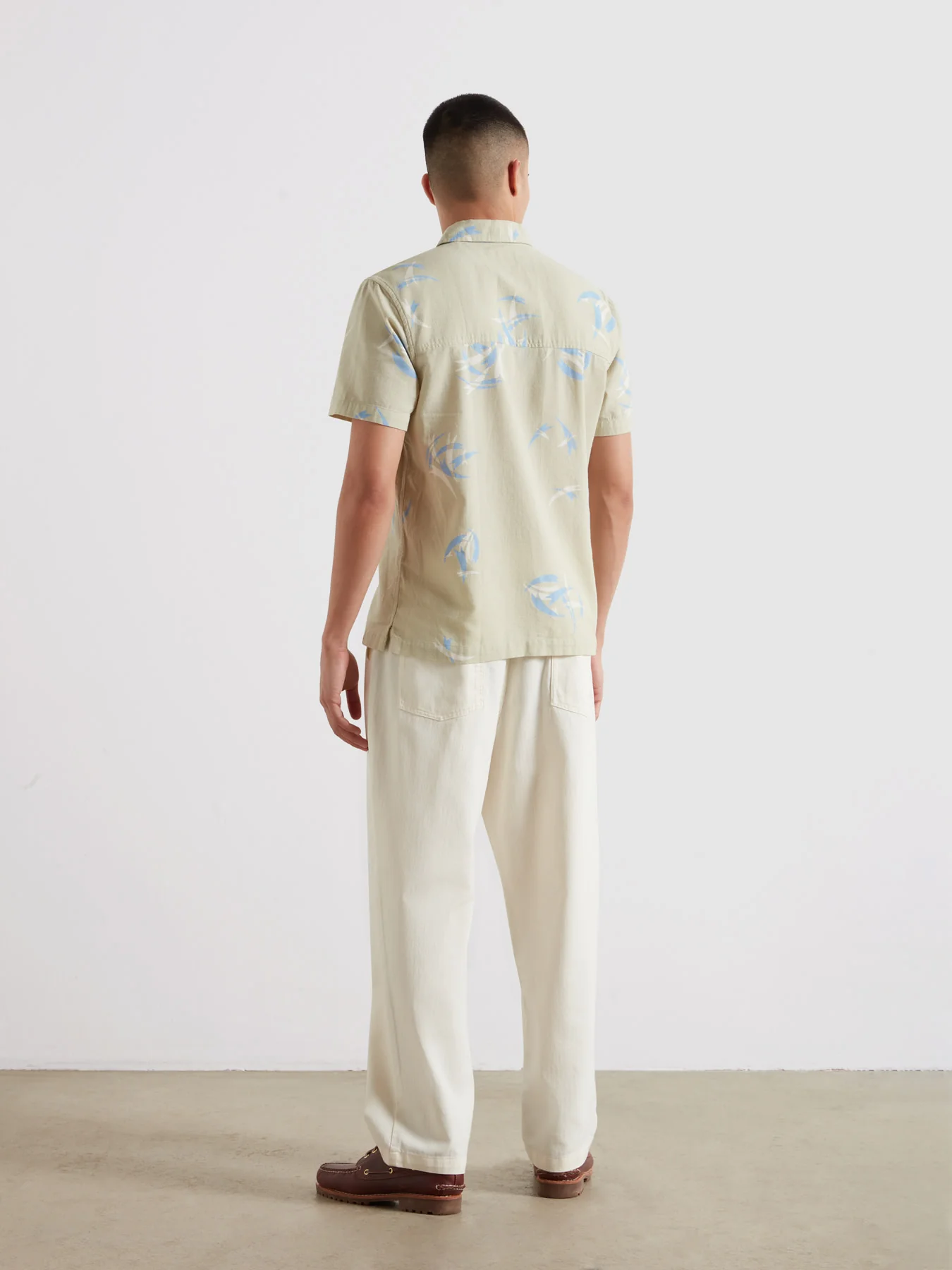 Ernest Printed Short Sleeve Shirt In Soft Green - Image 3