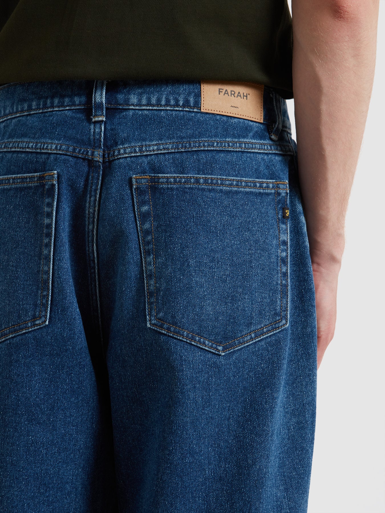Greenport Loose Fit Jeans In Vintage Wash - Image 4