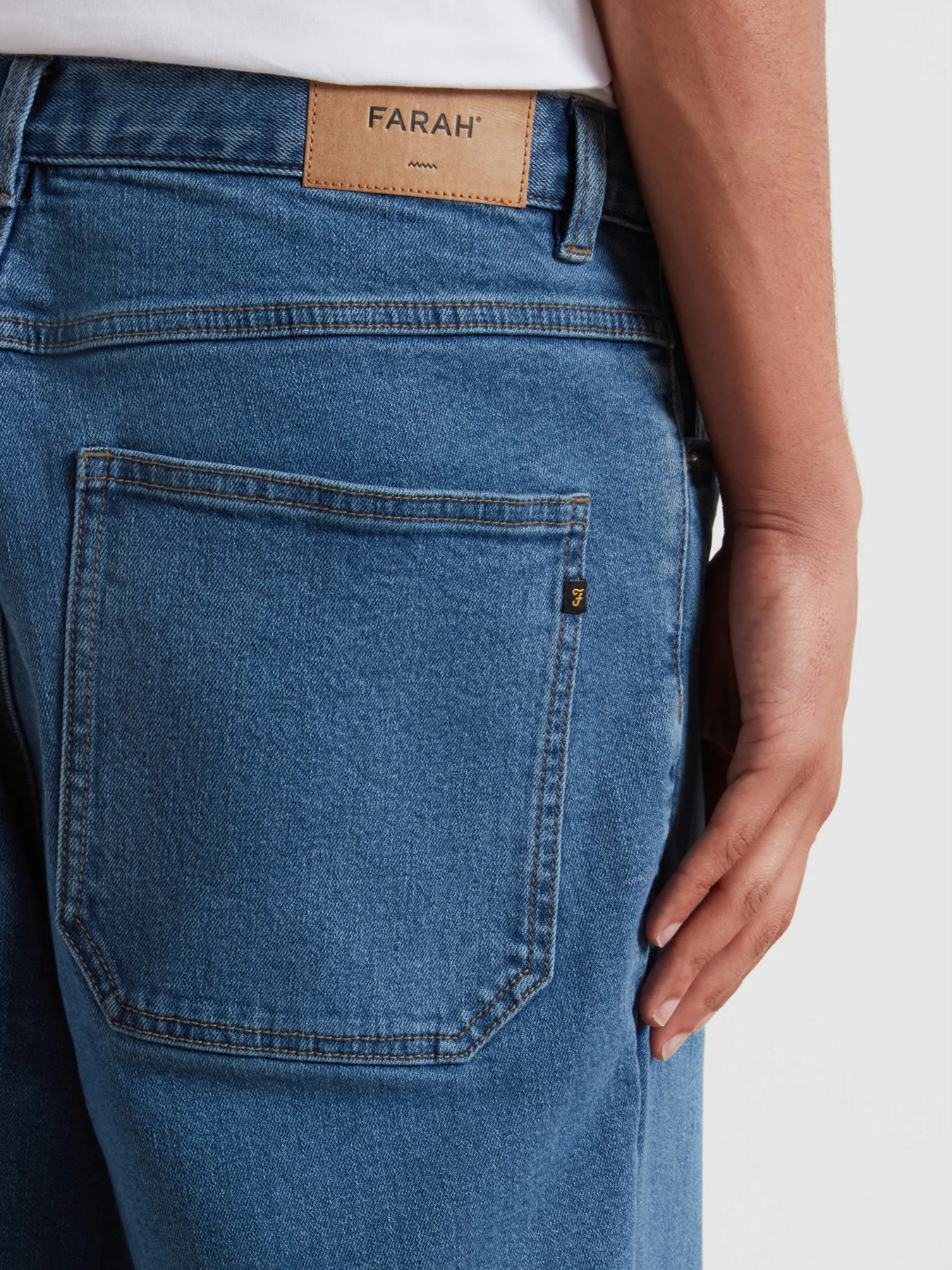 Hawtin Relaxed Tapered Fit Jeans In Worn Indigo - Image 4