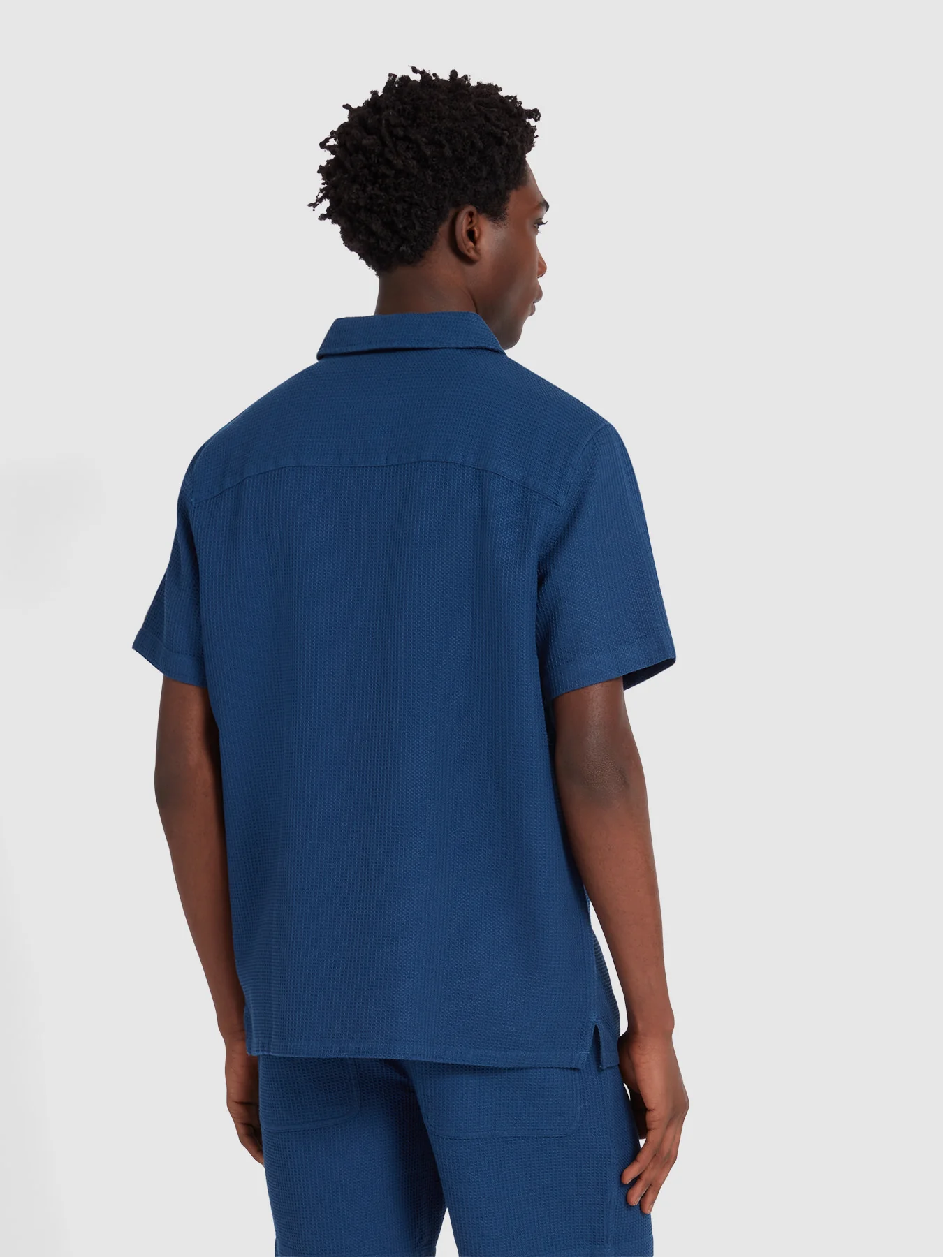 Judson Short Sleeve Waffle Shirt In Cold Metal - Image 3