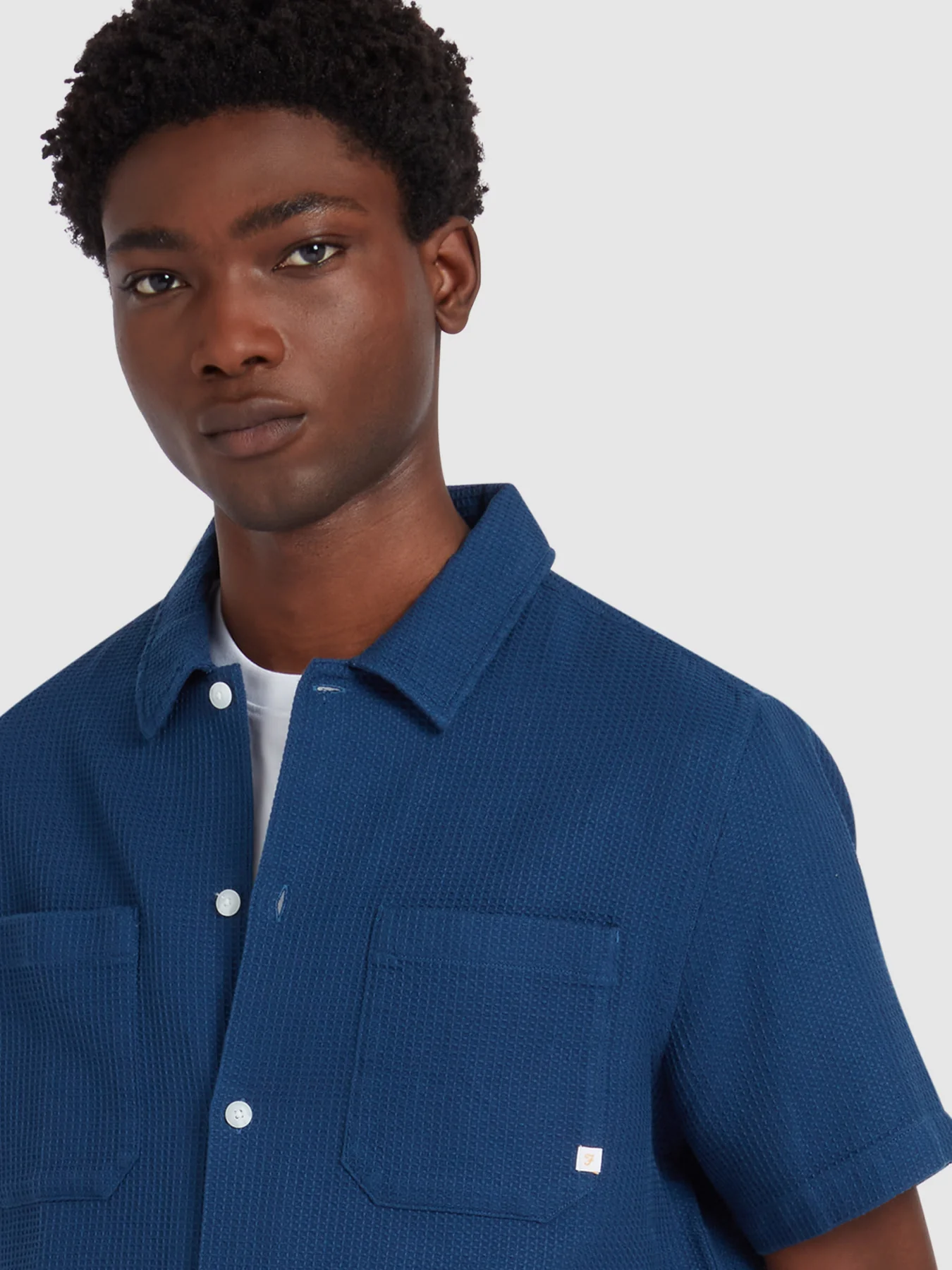 Judson Short Sleeve Waffle Shirt In Cold Metal - Image 4