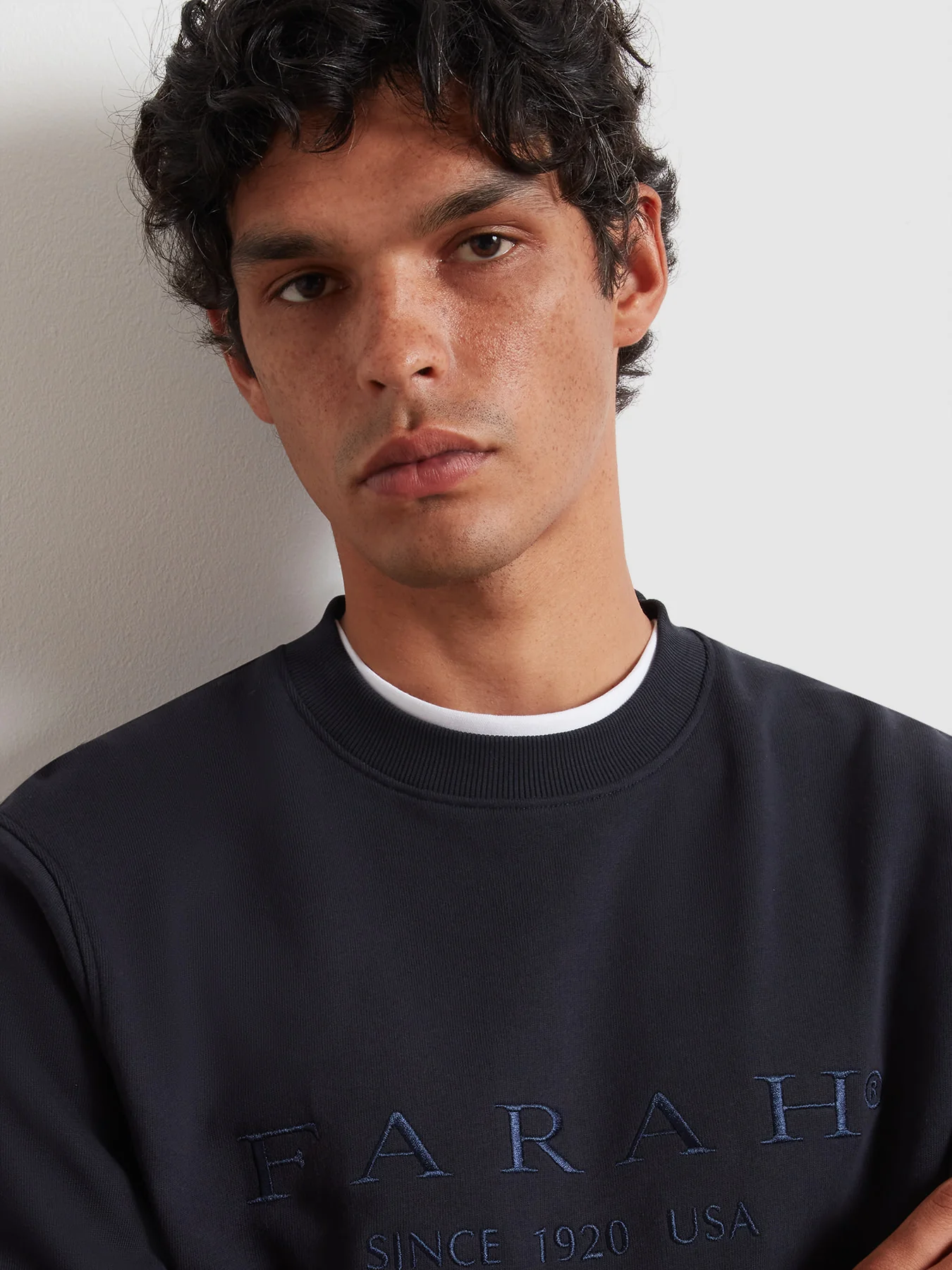 Lynmouth Graphic Sweatshirt In True Navy - Image 4
