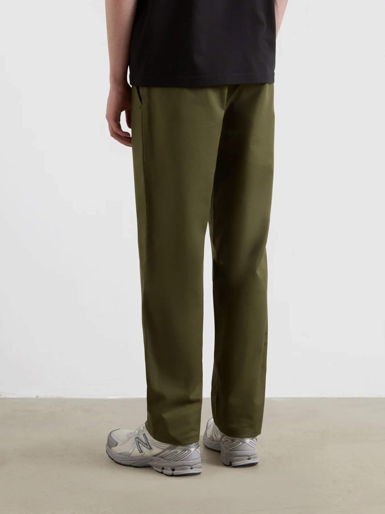 Norwood Regular Fit Cotton Hopsack Trousers In Olive Green - Image 3