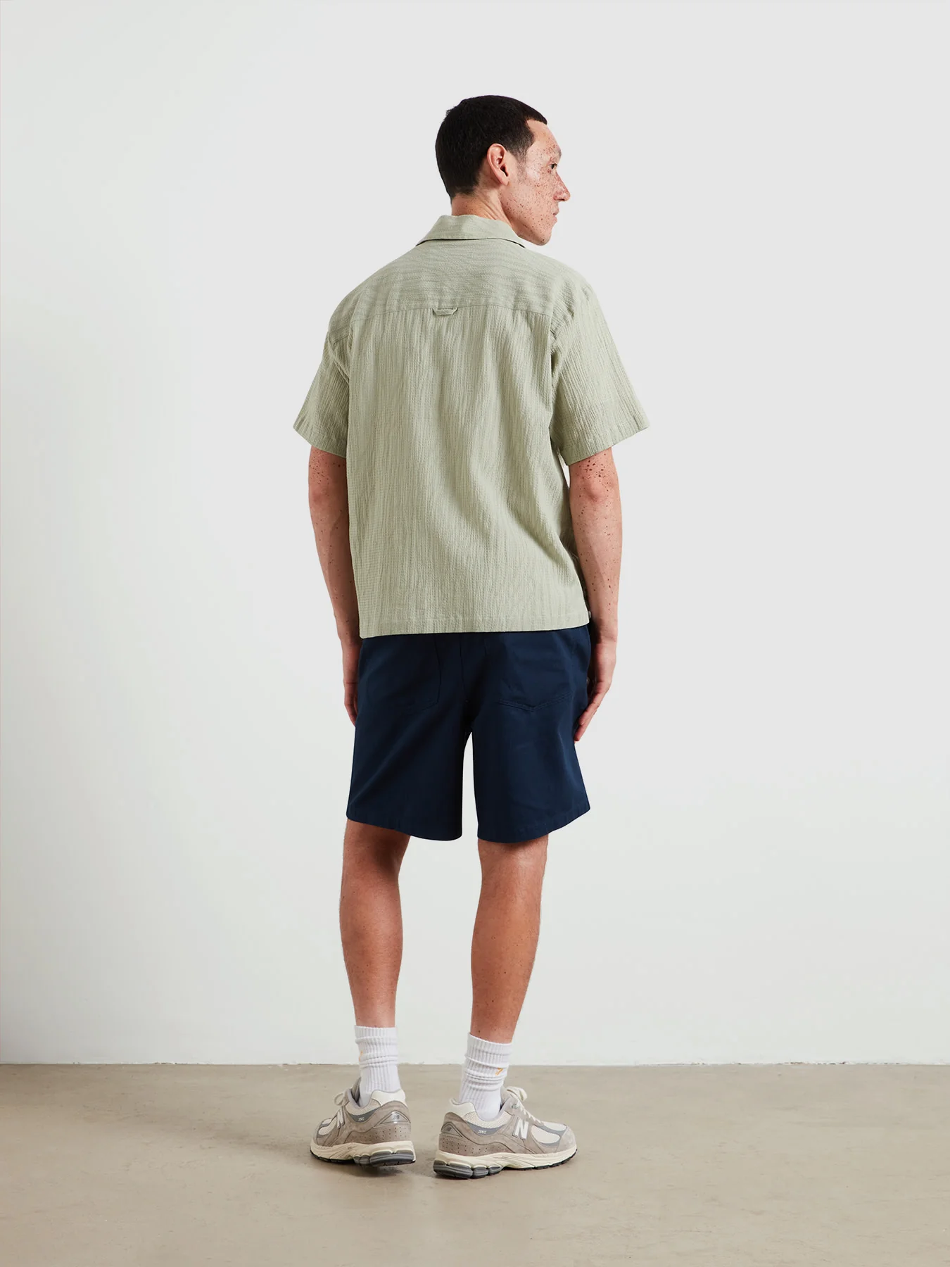 Riley Textured Short Sleeve Shirt In Green Shade - Image 4