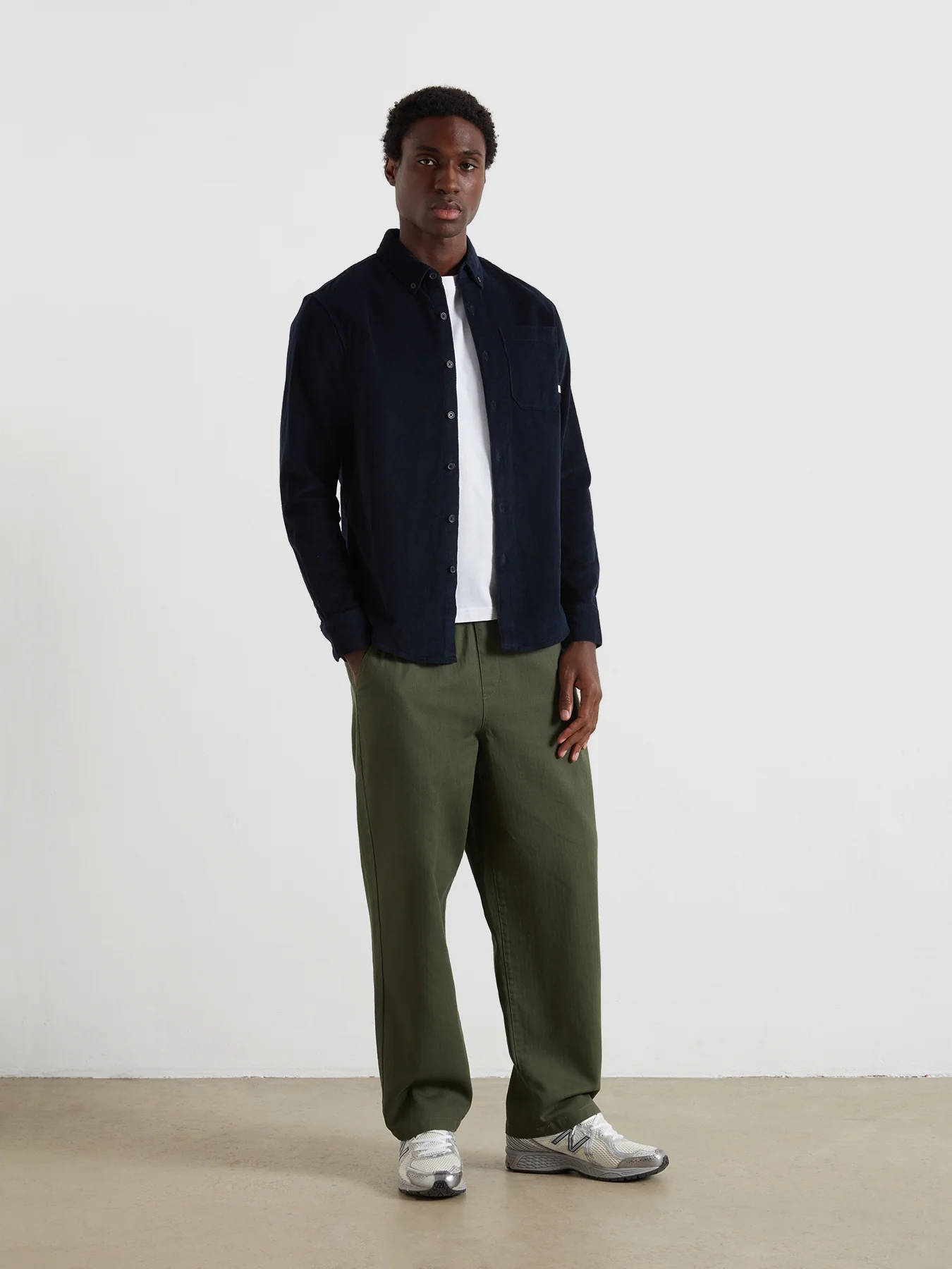 Spencer Casual Fit Corduroy Shirt In True Navy - Image 2